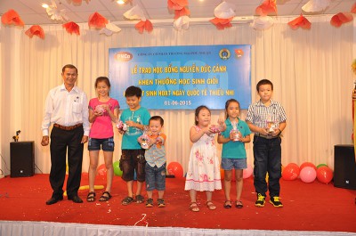 Lễ trao học bổng Nguyễn Đức Cảnh 2015