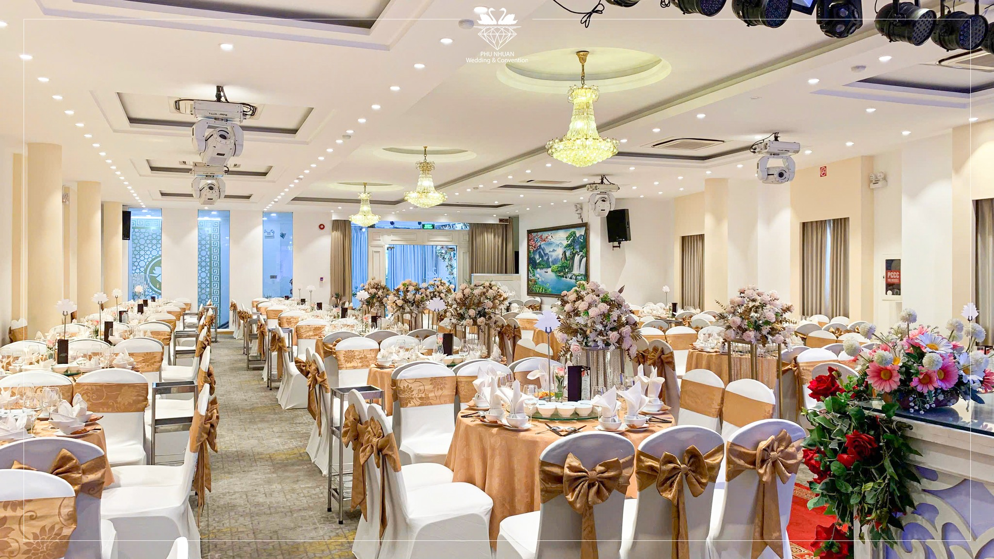 NHÀ HÀNG TIỆC CƯỚI HỘI NGHỊ PHÚ NHUẬN