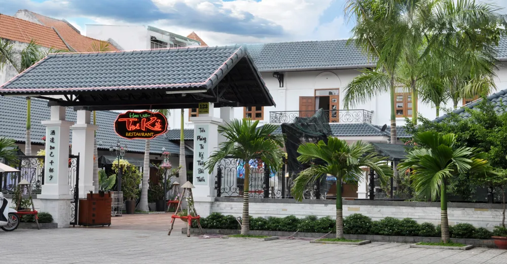Giới thiệu không gian Nhà hàng Hoa Viên Tri Kỷ